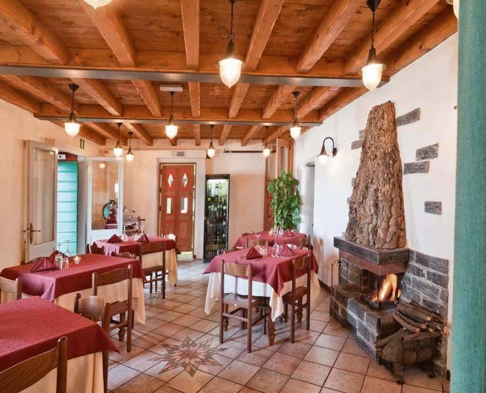Ristorante Hotel Falchetto Брунате Экстерьер фото